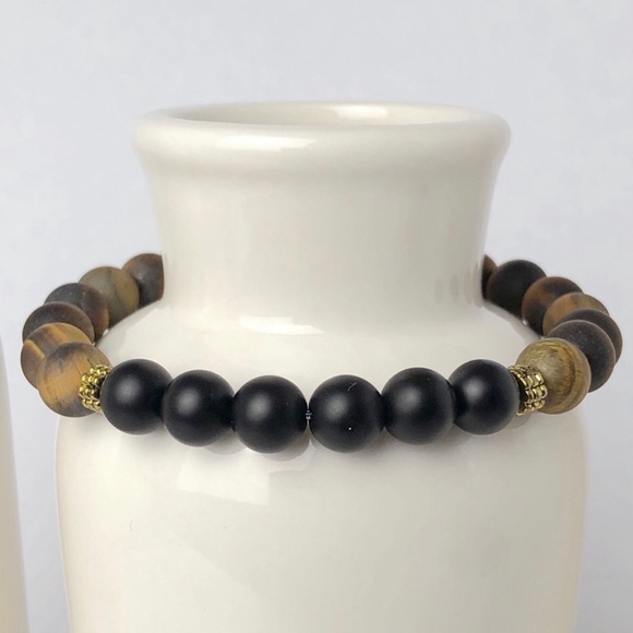 Mens Tiger Eye Onyx Skull Beaded Bracelets - Picture 3 of 6